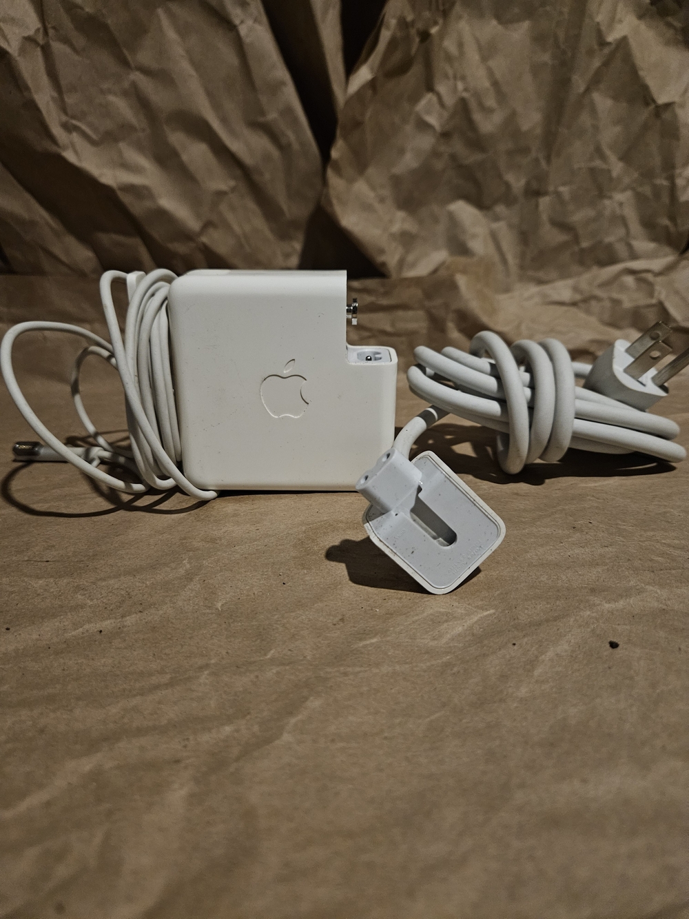 Apple White MacBook Charger / Power Adapter